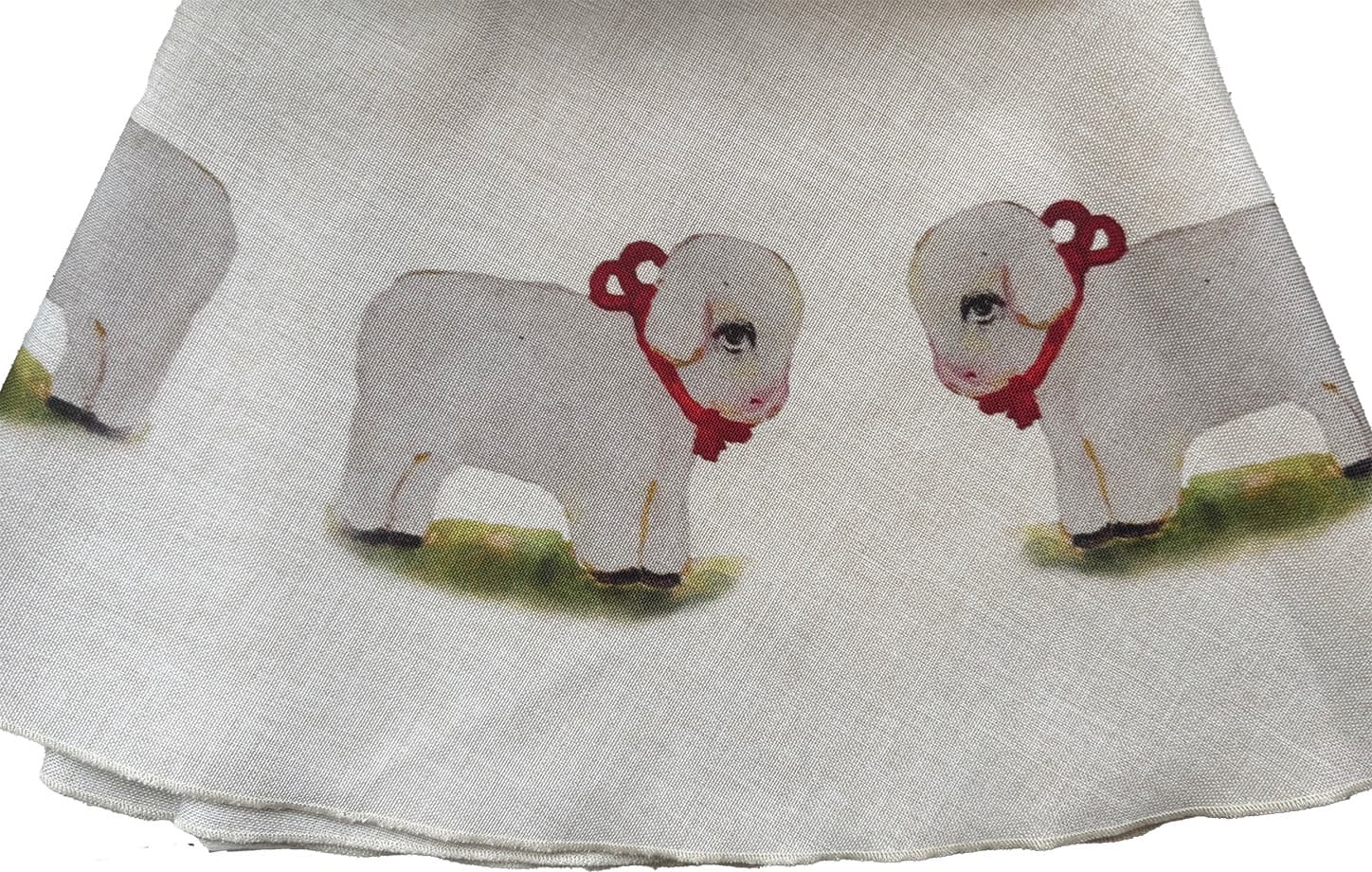 Lambs, Round tablecloth by Levan Margiani for Artiani. Color: White. Size: 110x110. Image 2